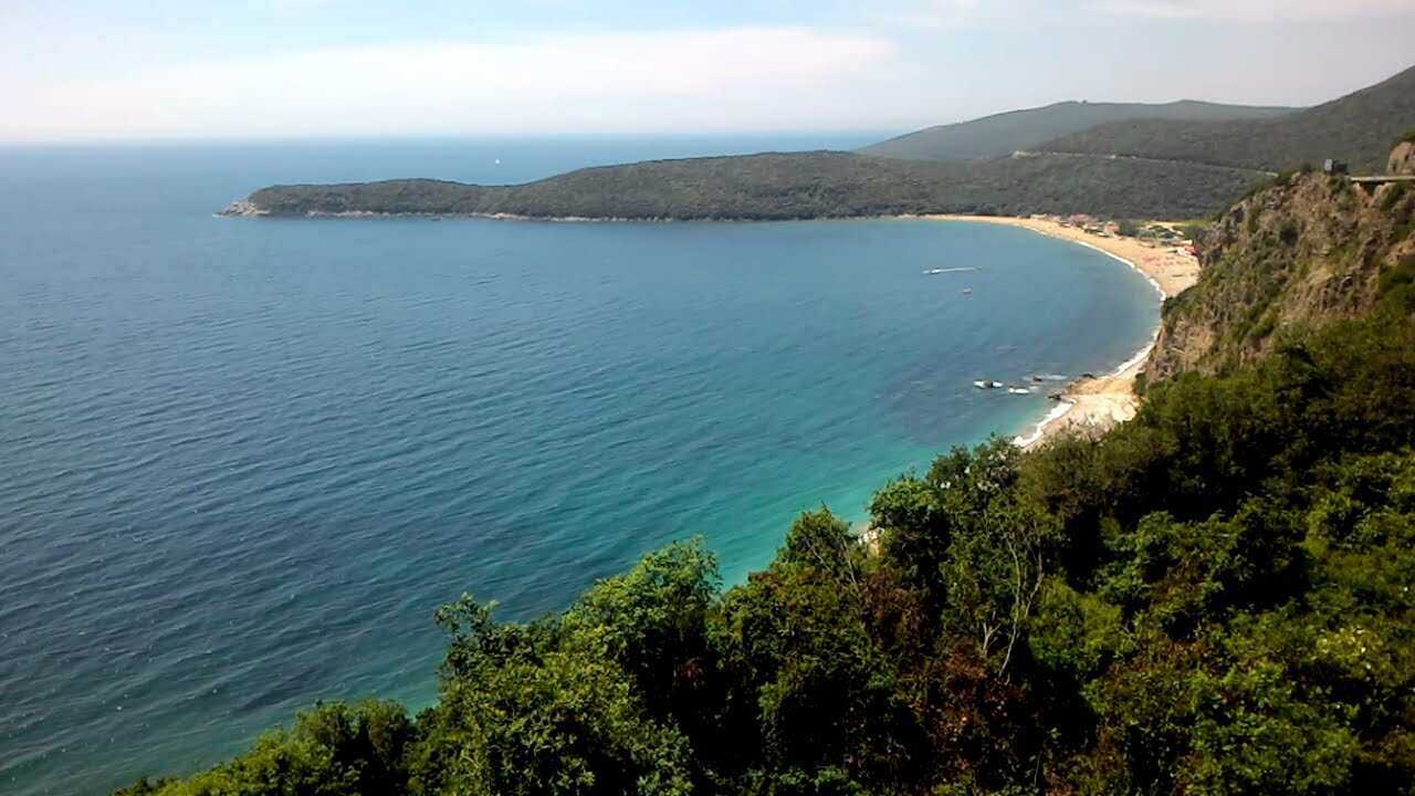 Отдых в Черногории в мае под приятным весенним солнцем