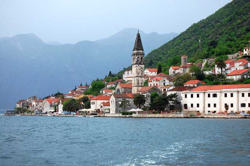 вид на Тиват Аренда квартиры в Тивате